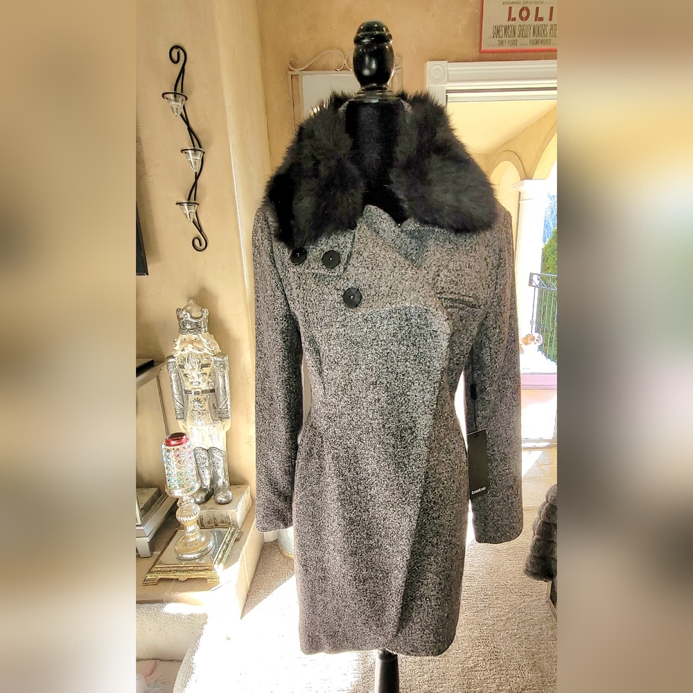 Vintage Chic Tweed Bebe Coat with Detachable Fur Collar. Size P/S